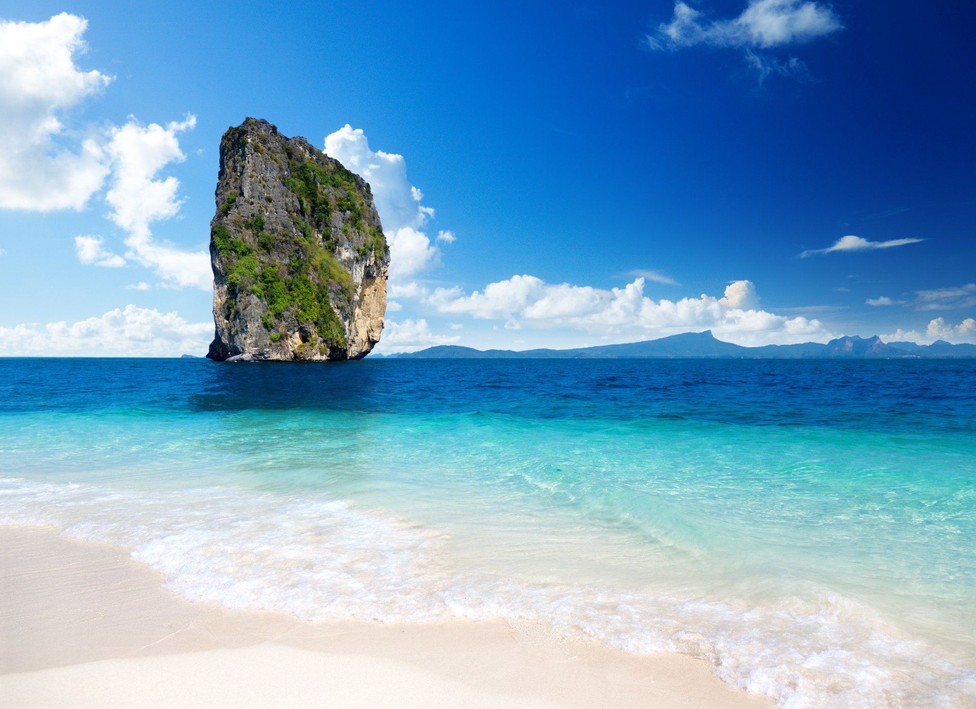 blue sea lane aquamarine water sea sun summer single blue waves horizon landscape sky cloud