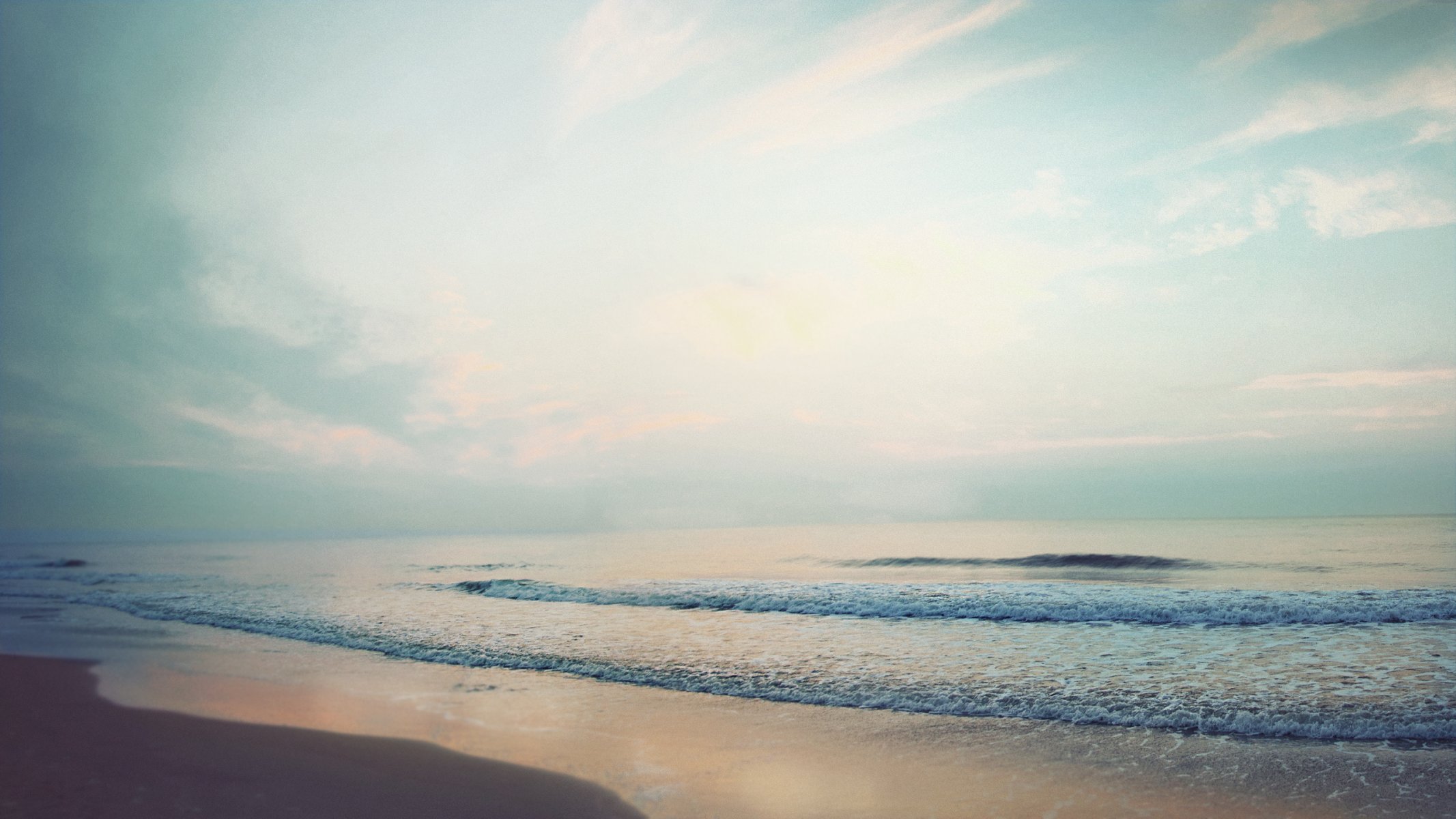 landschaft sommer himmel wolken meer ozean wellen ruhige wellen schaum horizont strand küste küste sand