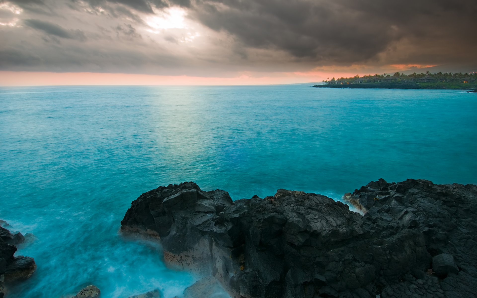 hawaii tormenta cielo nubes mar rocas cabañas