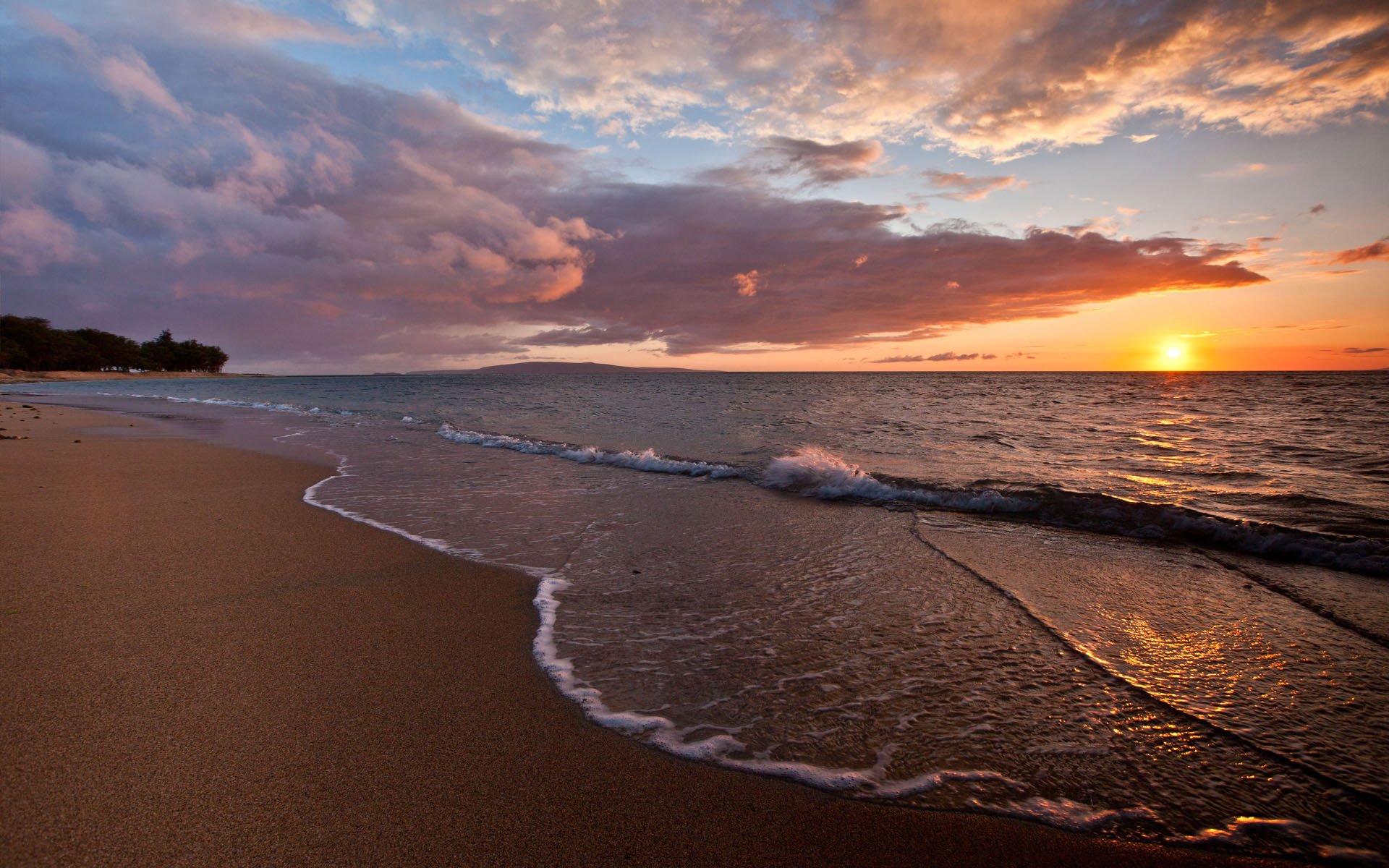 mer plage sable vagues coucher de soleil