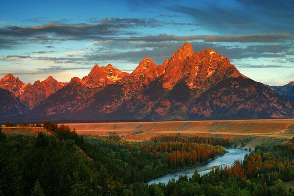 América montañas bosque río otoño