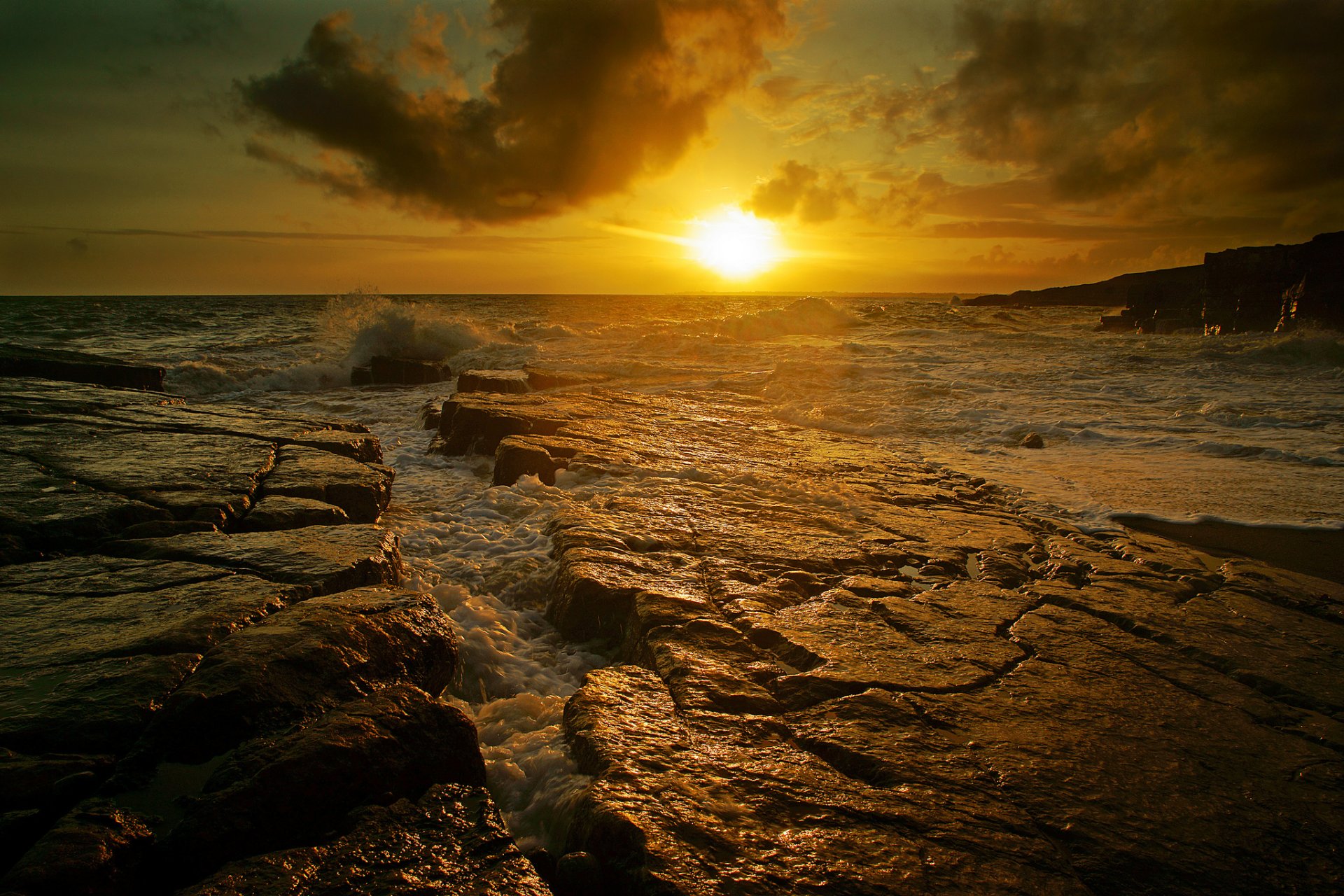 meer steine wellen sonnenuntergang