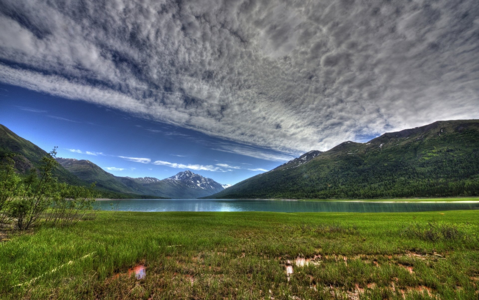 eklutna see alaska eklutna see berge wolken