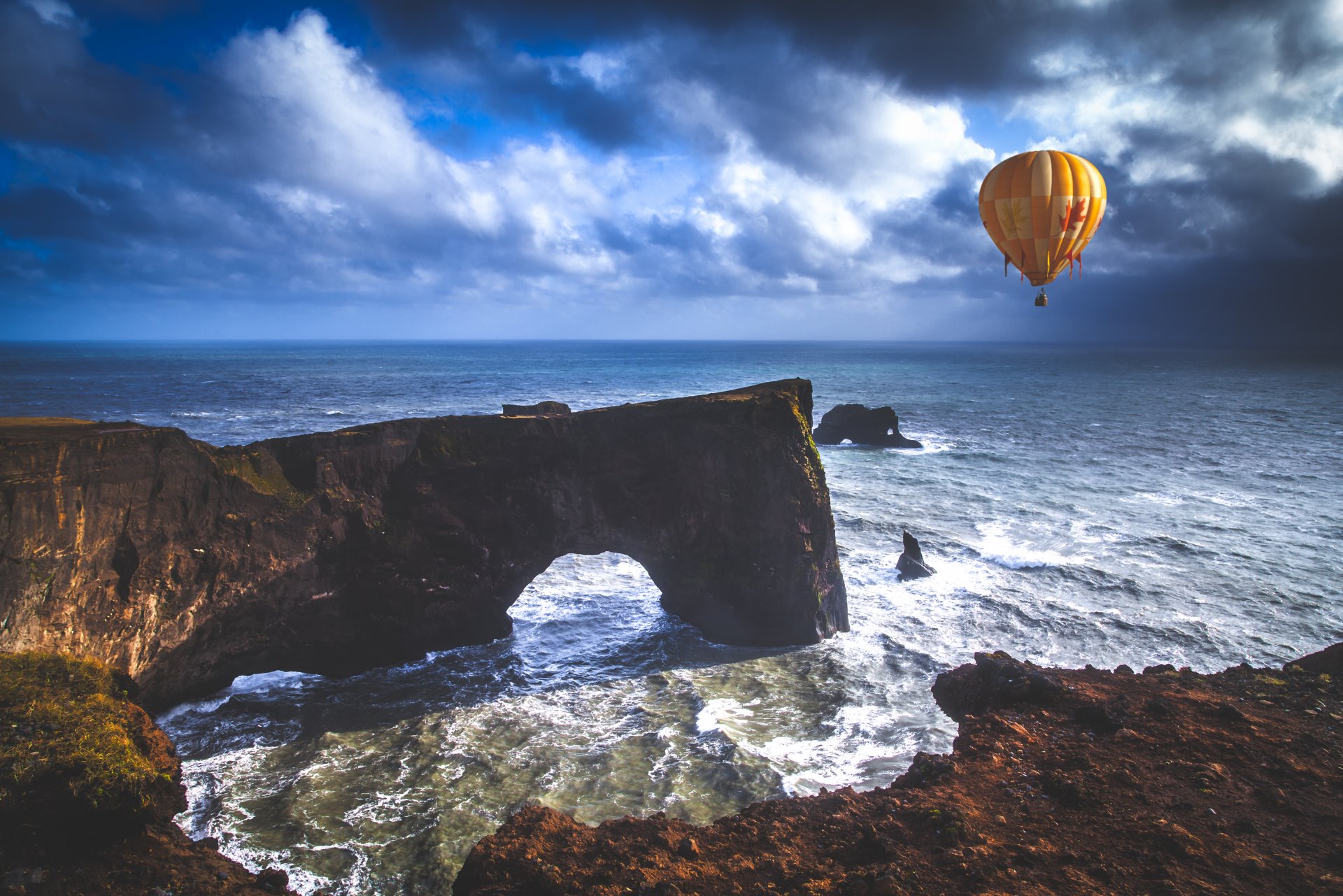 fotograf andrés nieto porras zdjęcie aeronautyka balon skały ocean