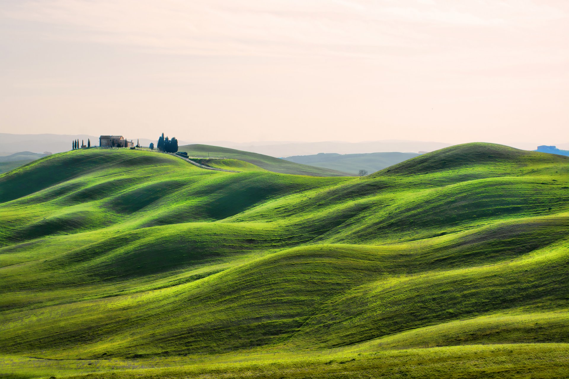 italie toscane collines champs maison