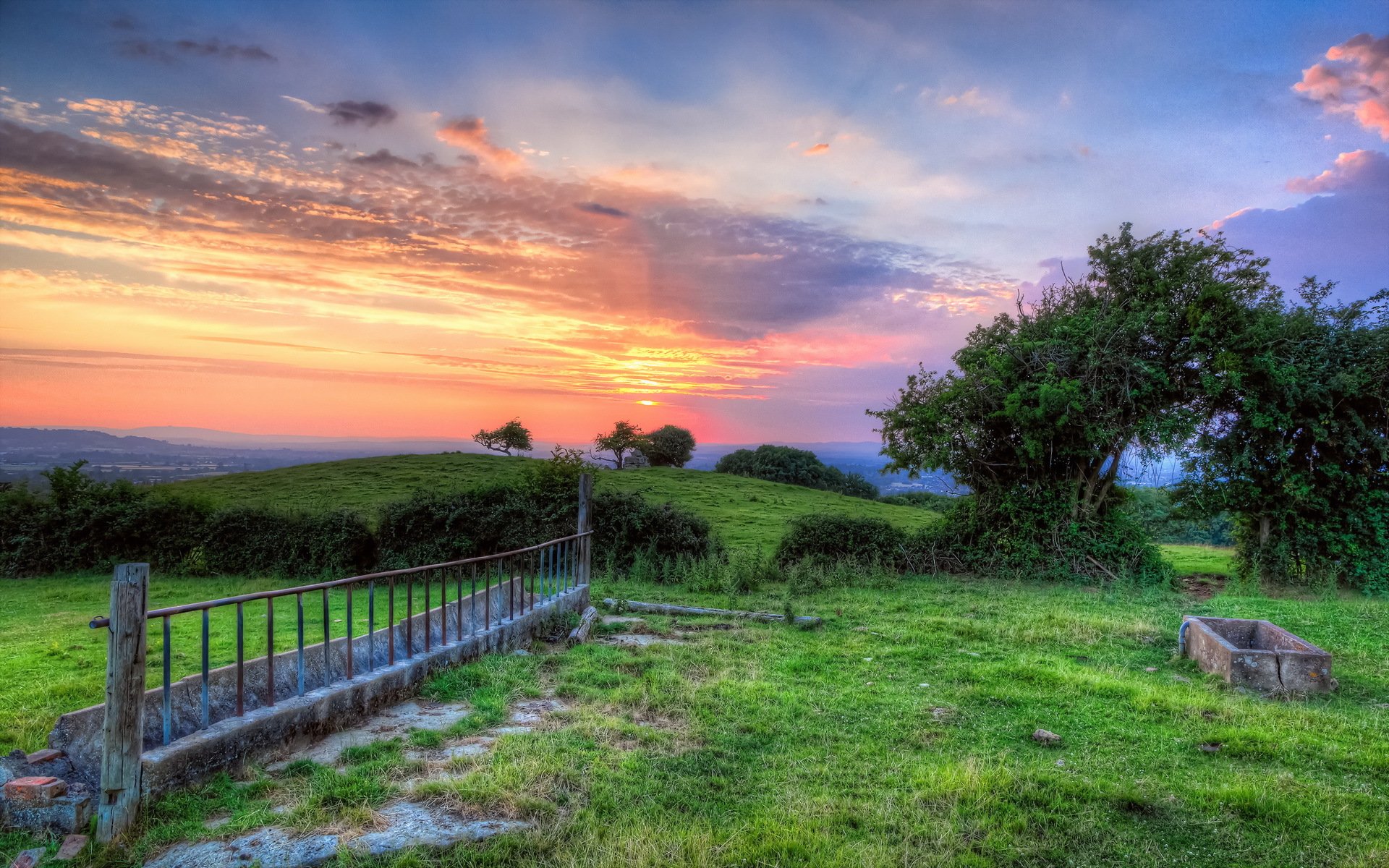 coucher de soleil champ paysage