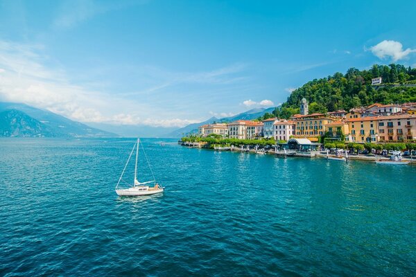 Bellissimo paesaggio del lungomare d Italia