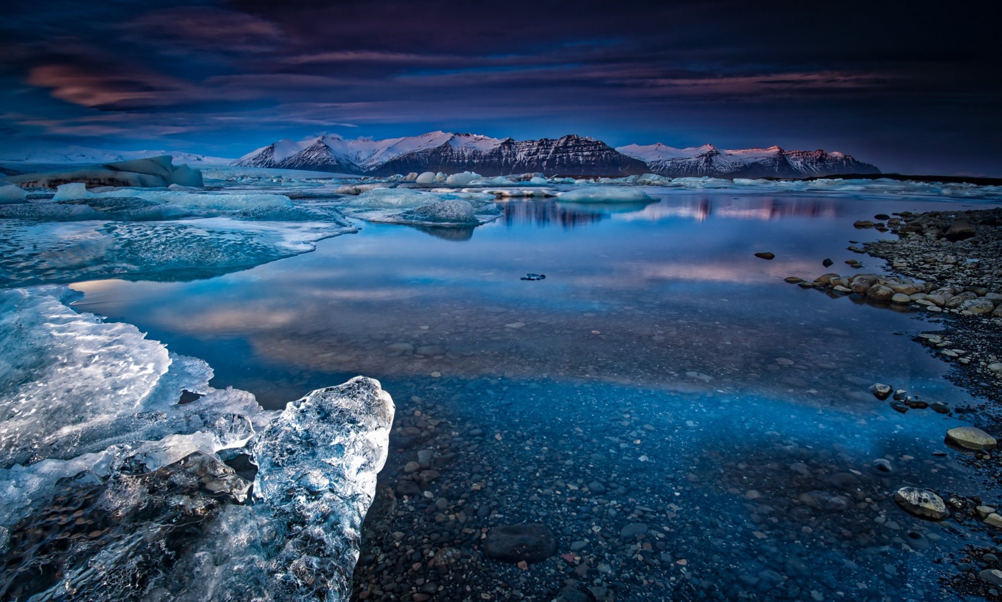 montagnes neige rivière hiver nature coucher de soleil islande