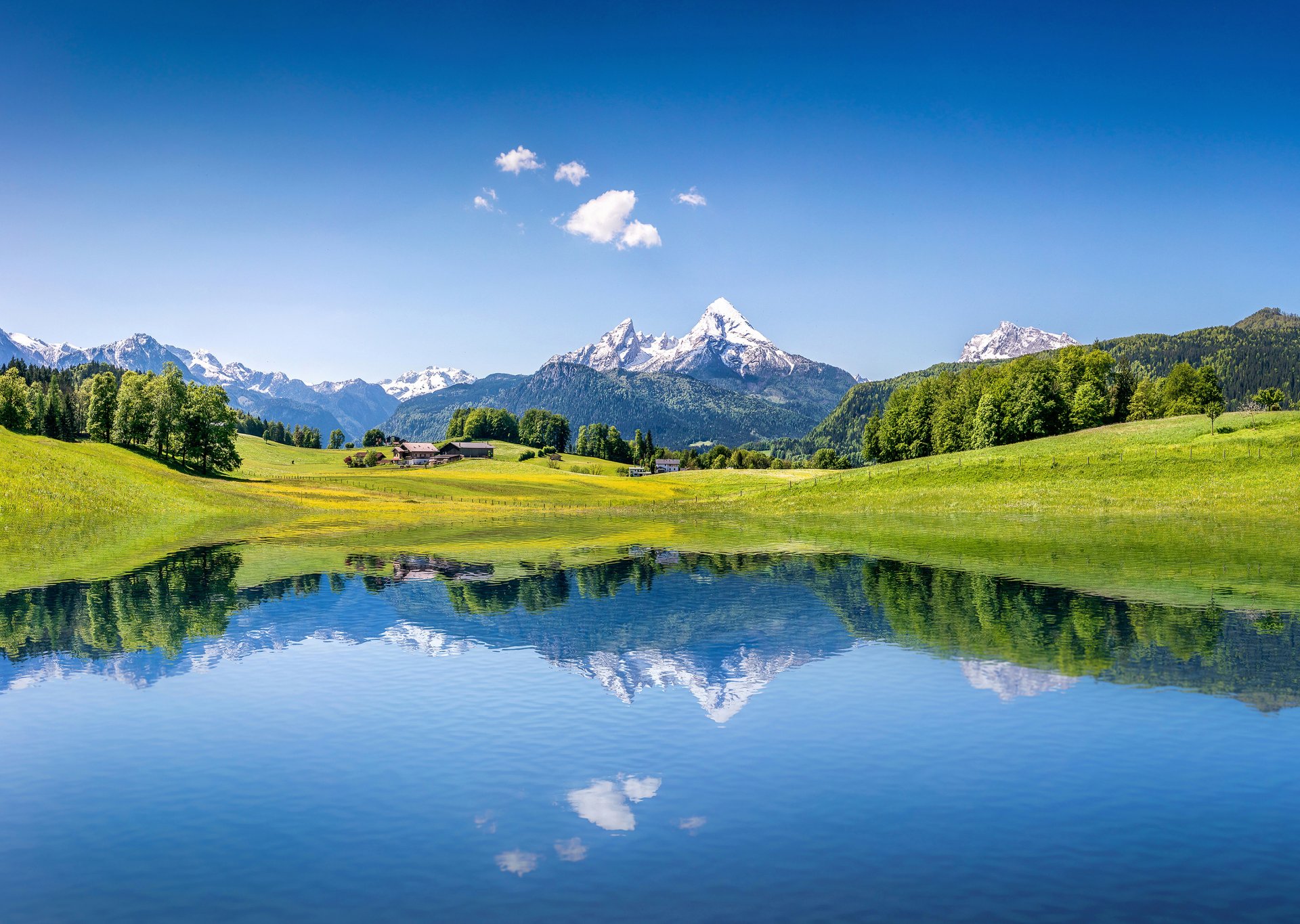 montagne casa lago alberi