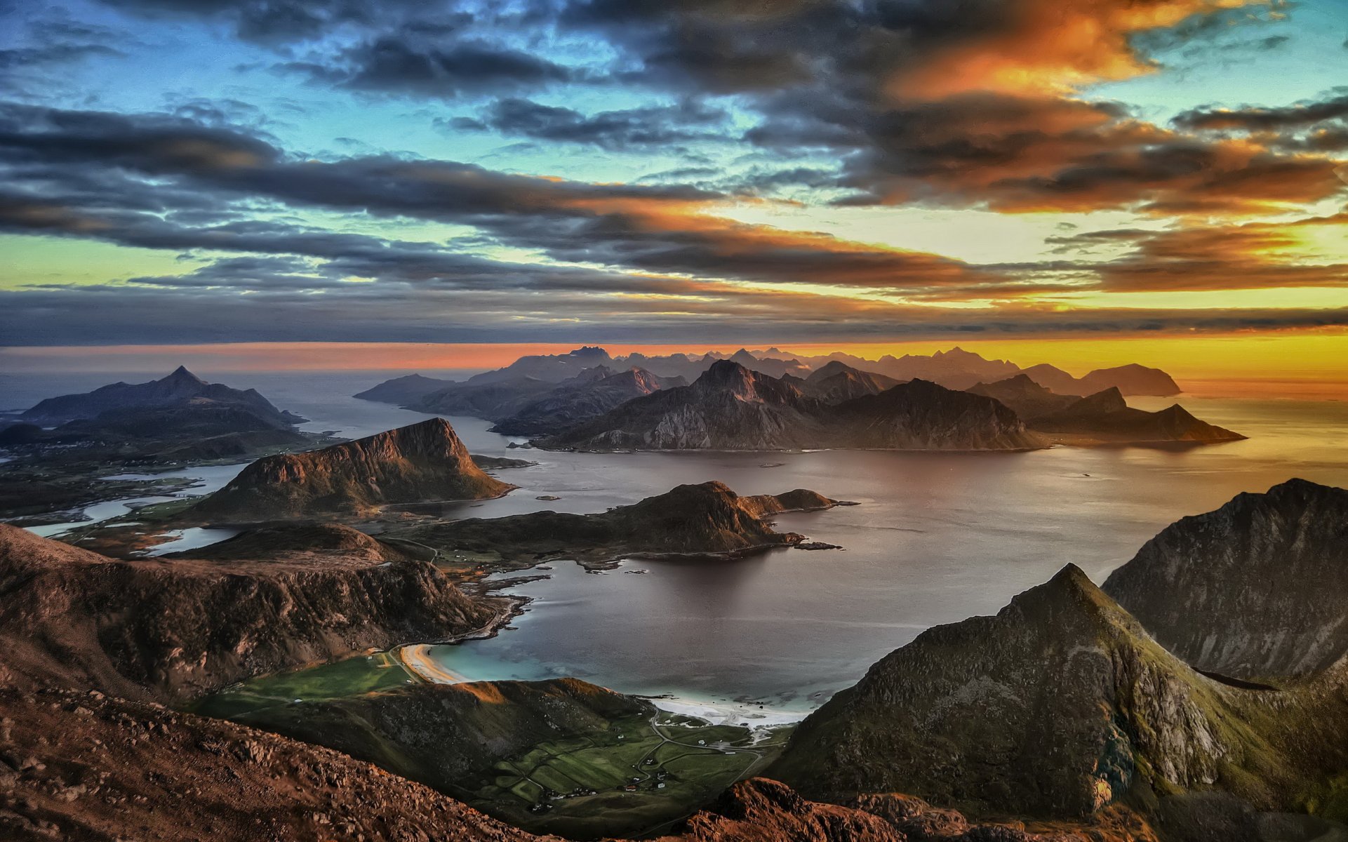 norvegia lofoten isole sera tramonto panorama