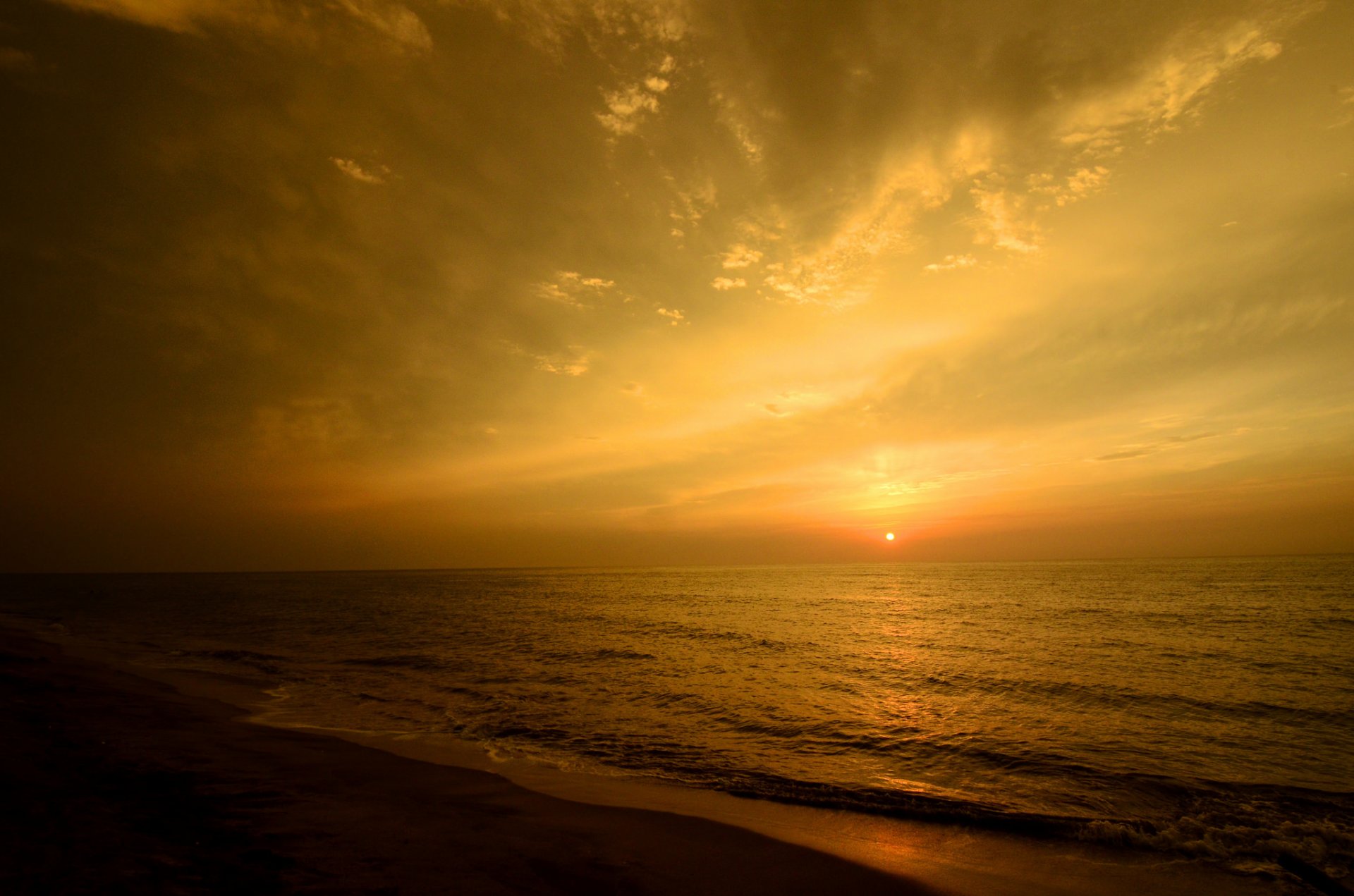 mer plage coucher de soleil