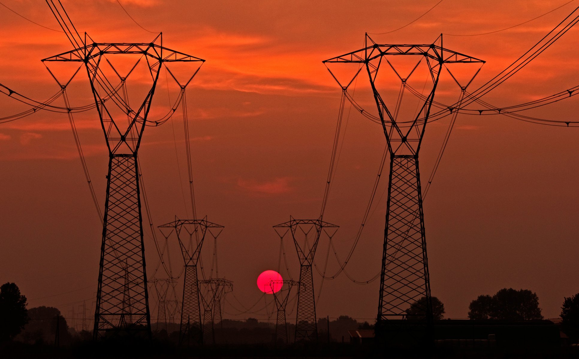 himmel sonne sonnenuntergang stütze stromleitung drähte bäume silhouette