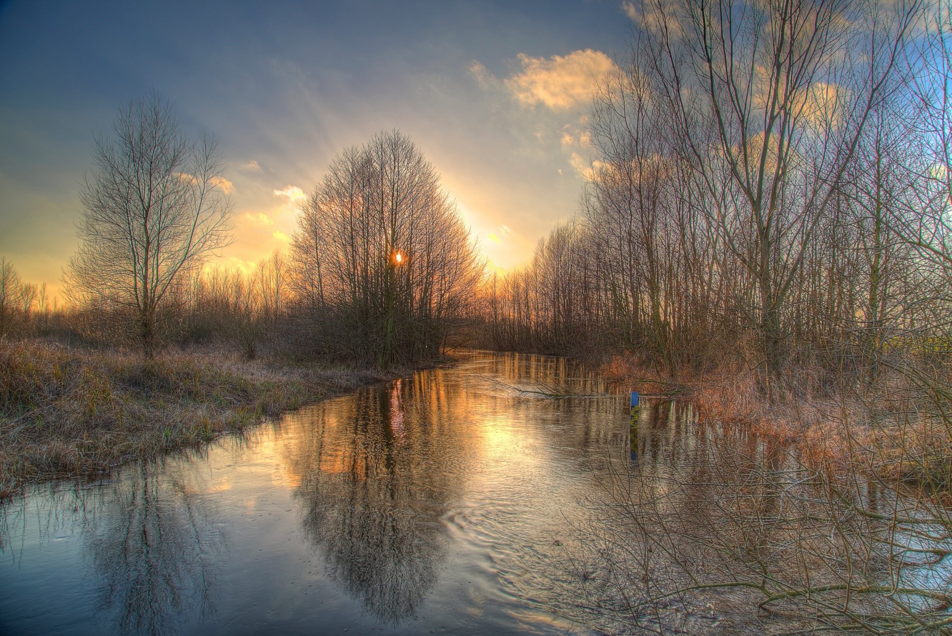 primavera agua río árboles ondas reflexión sollandschaft fischerhuder wümmeniederung wümme mittelarm matthias kahr