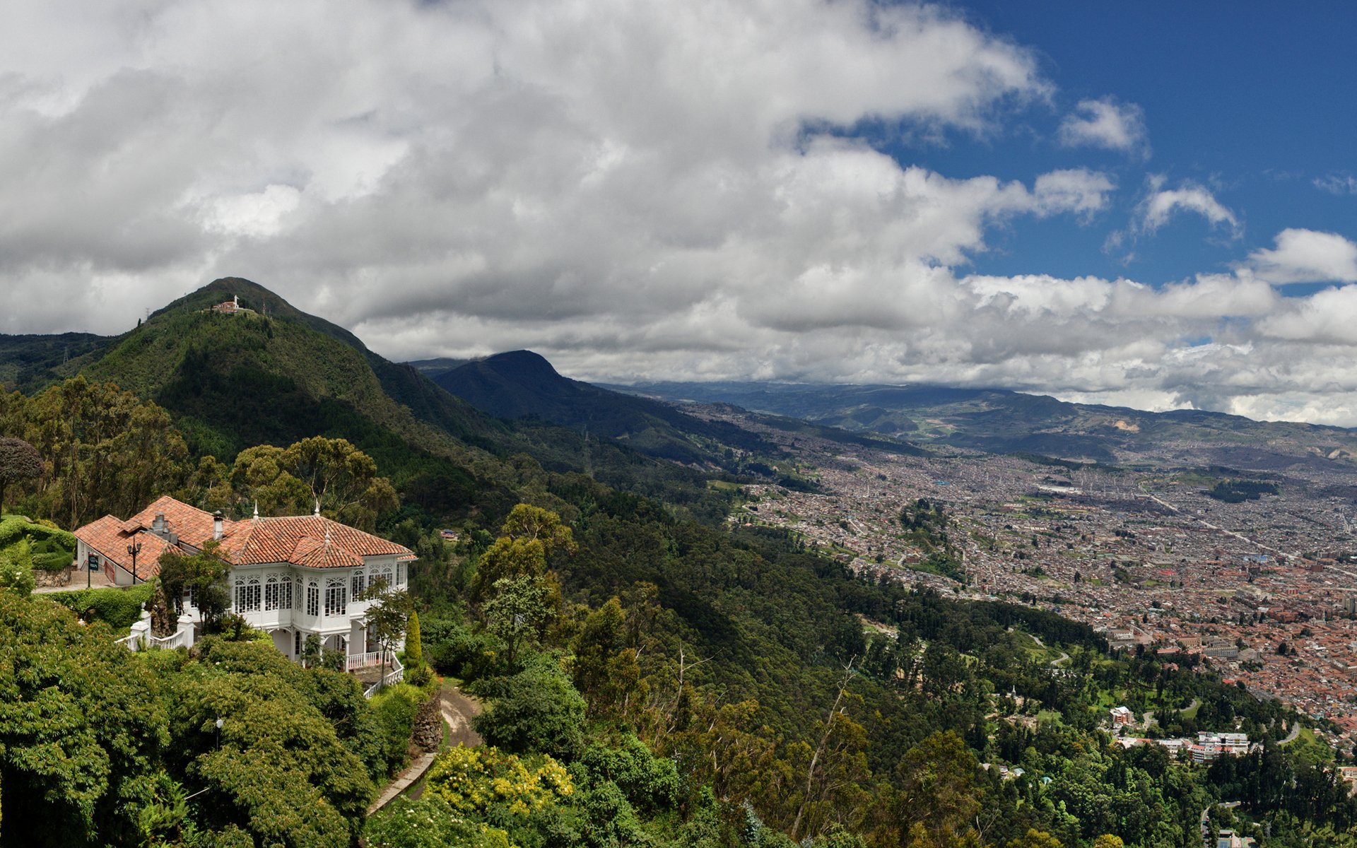 bogota kolumbia niebo chmury góra miasto dolina dom willa