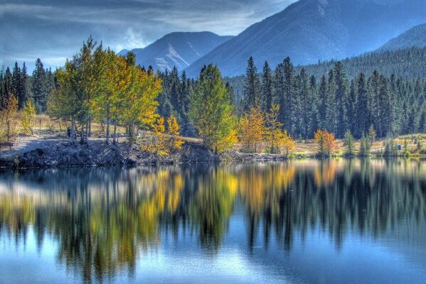 Berge am See Herbst