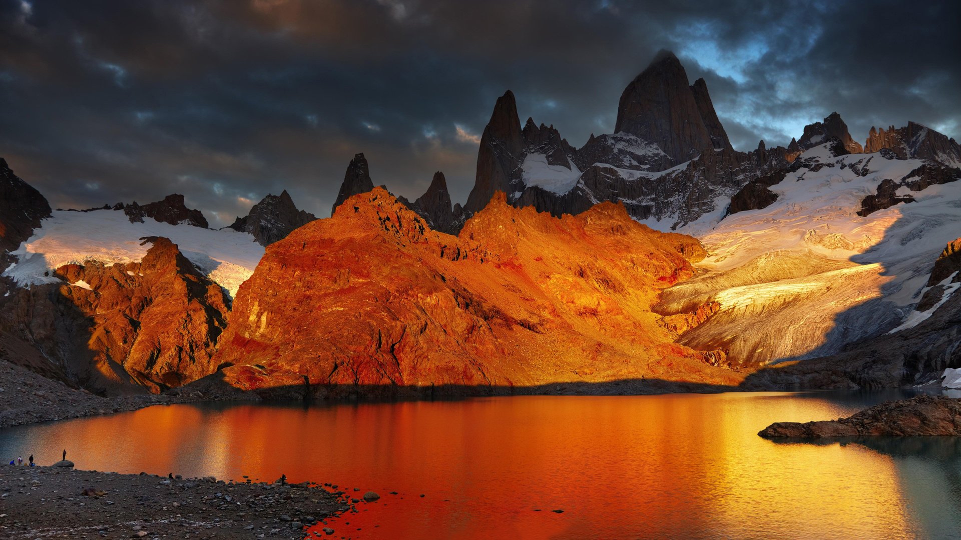 patagonia argentina laguna de los tres lago montagne alba neve paesaggio