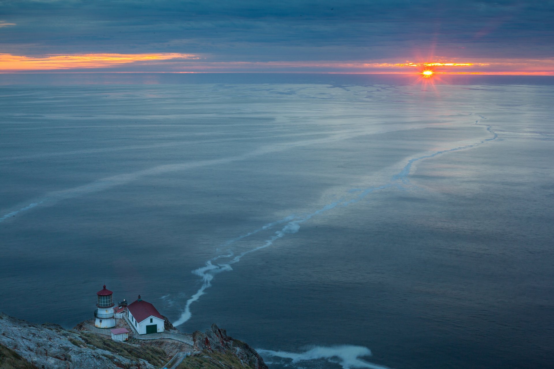 coucher de soleil mer phare paysage