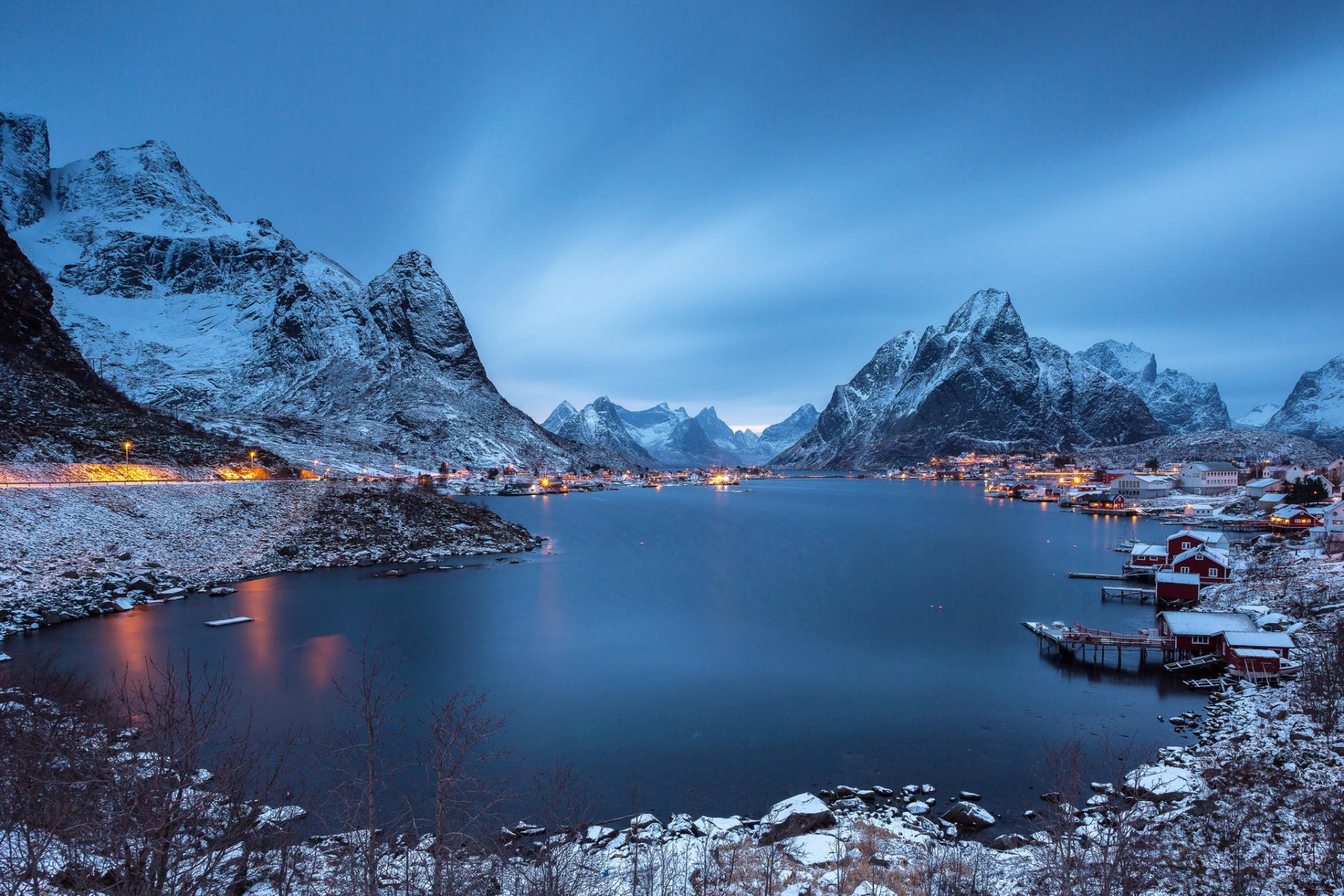 paysage soirée montagnes lac hiver