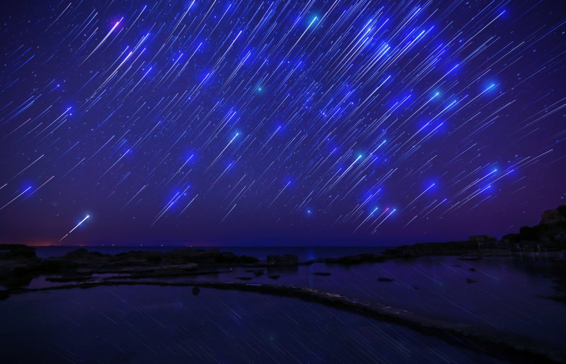 himmel nacht dunkelheit sternfall meer sterne sternschnuppen dunkelheit hd