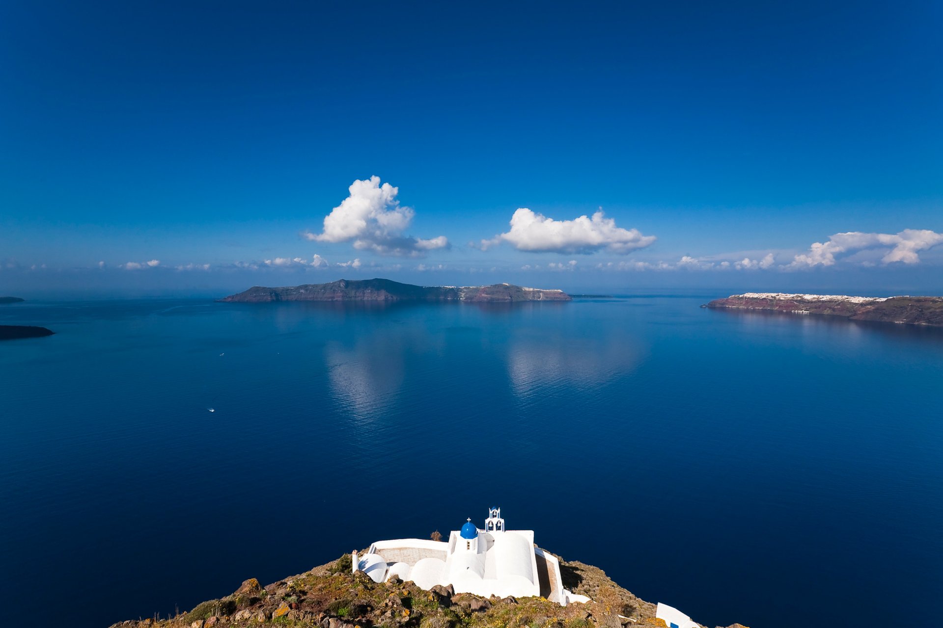 grecia isla de sifnos mar iglesia islas cielo nubes