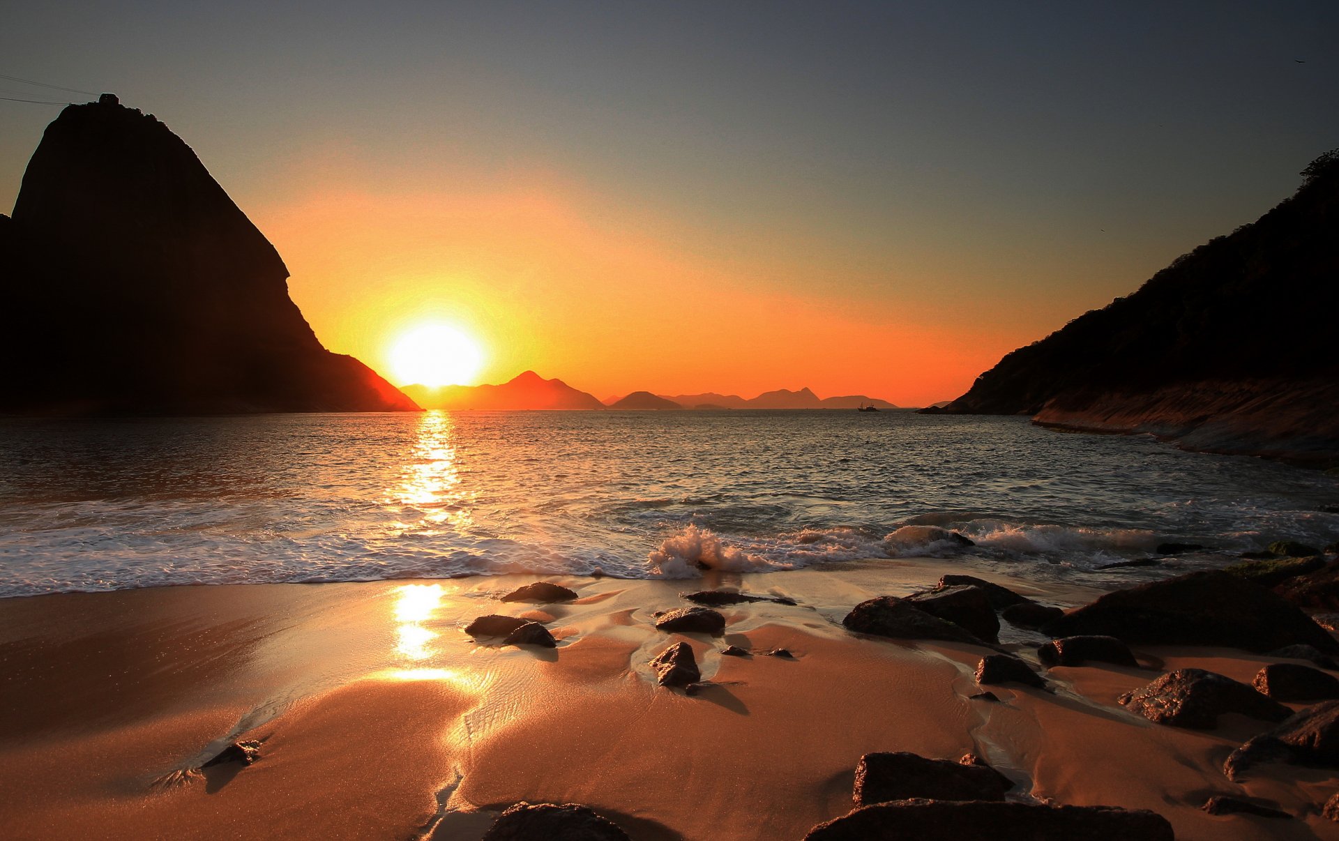 brasil río de janeiro río de janeiro playa rocas sol