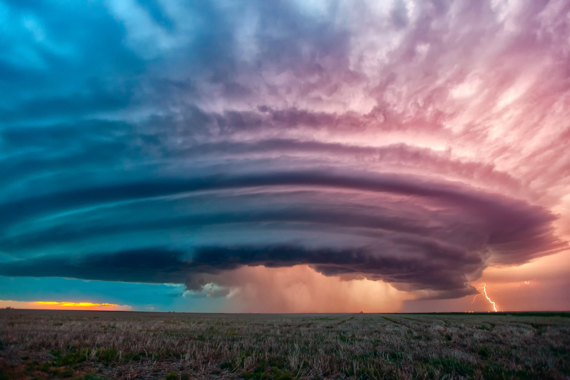 usa zentral-kansas sturm wolken wolken blitz feld