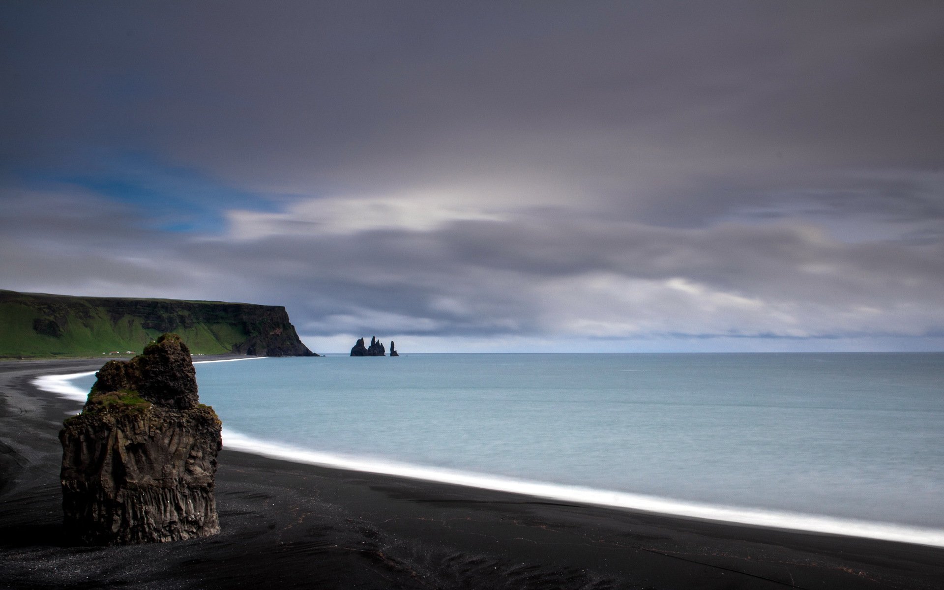 reynisfjara strand reynisdrangar island meer landschaft