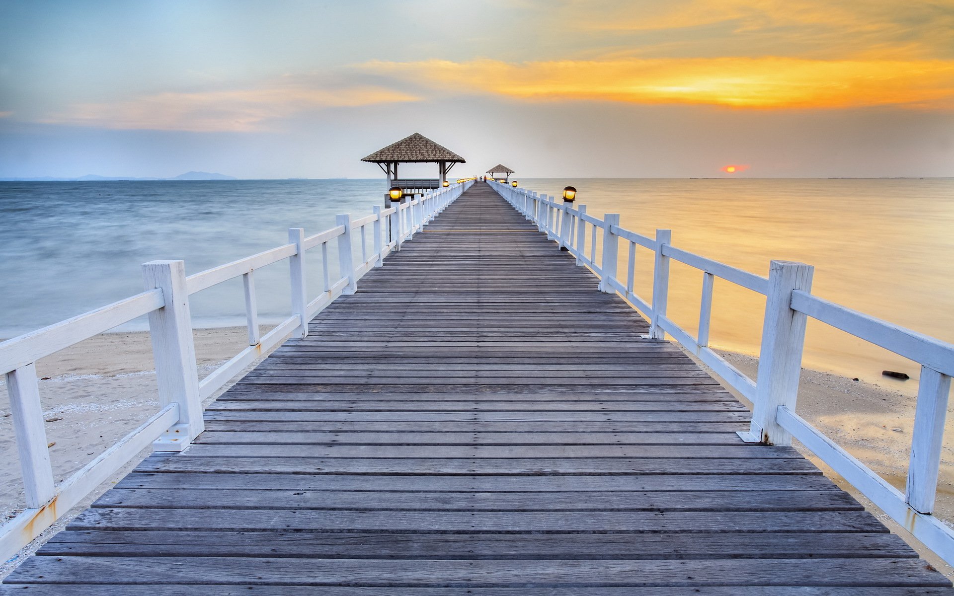 bepflanzte brücke bucht strand brücke thailand