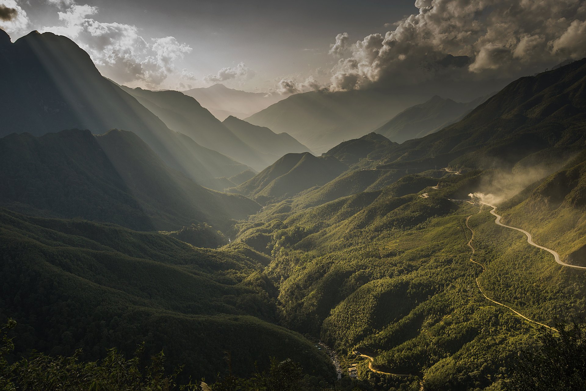 vietnam montagne pendii colline foreste cielo luce