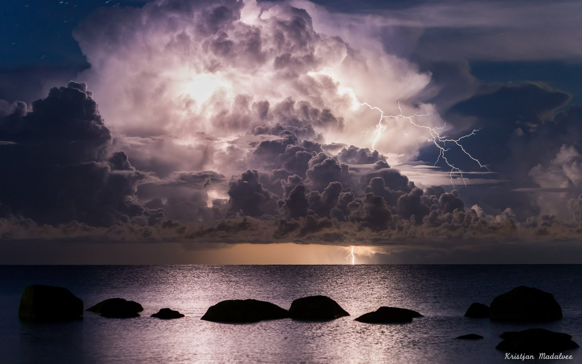 mer nuit ciel nuages nuages foudre lumière