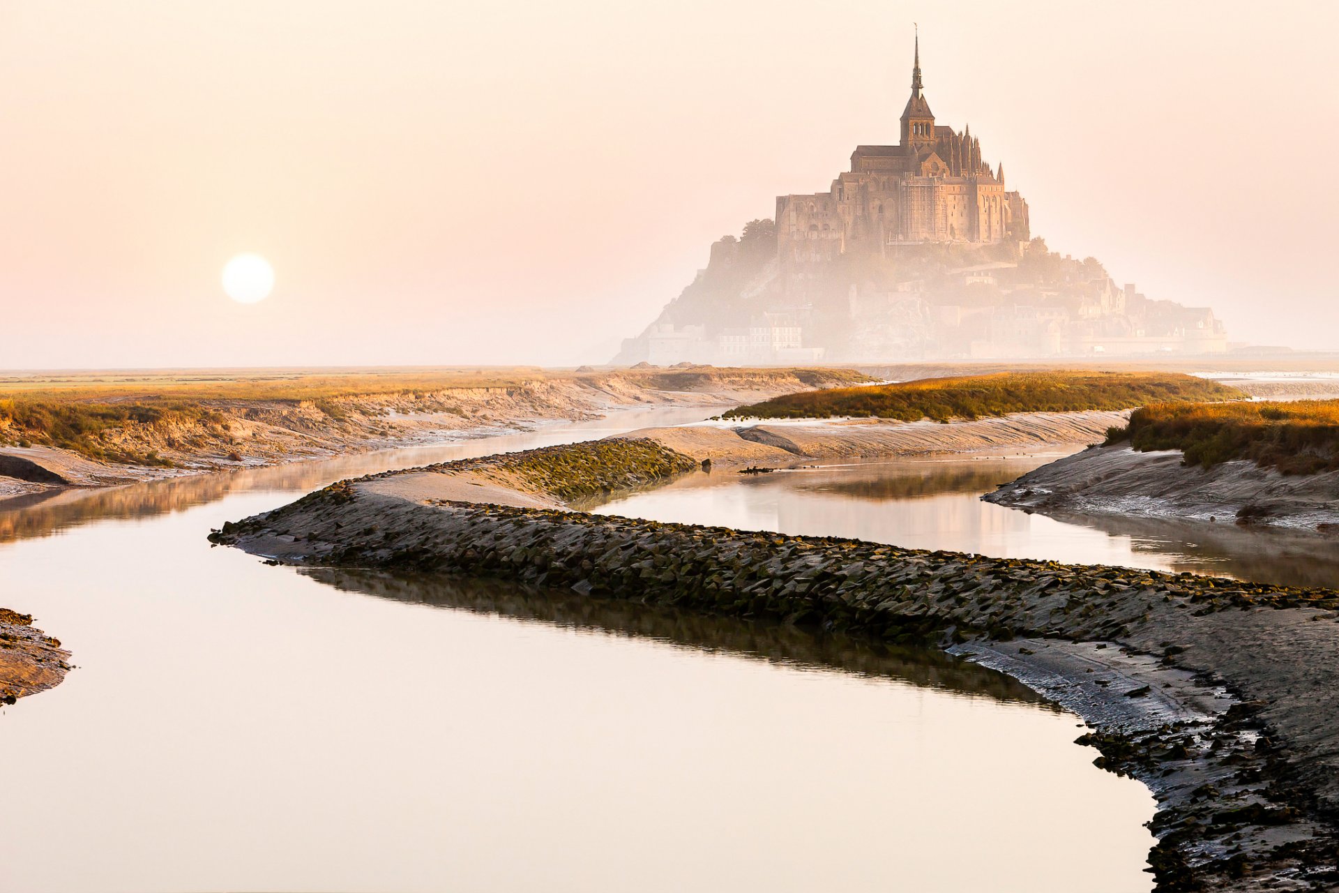 france town island fortress mont-saint-michel morning sun