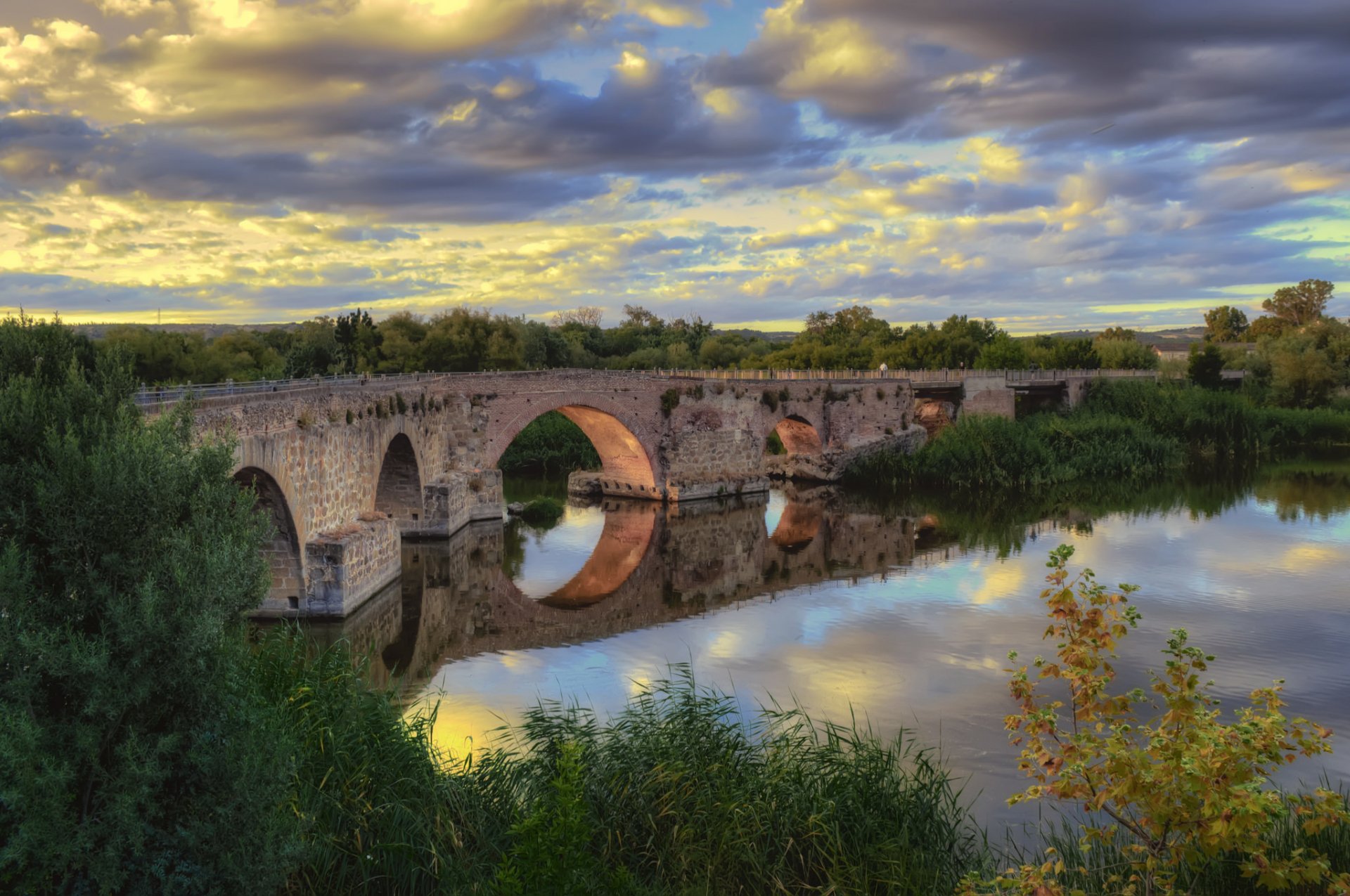 puente romano città di mérida ponte romano ad arco paesaggio