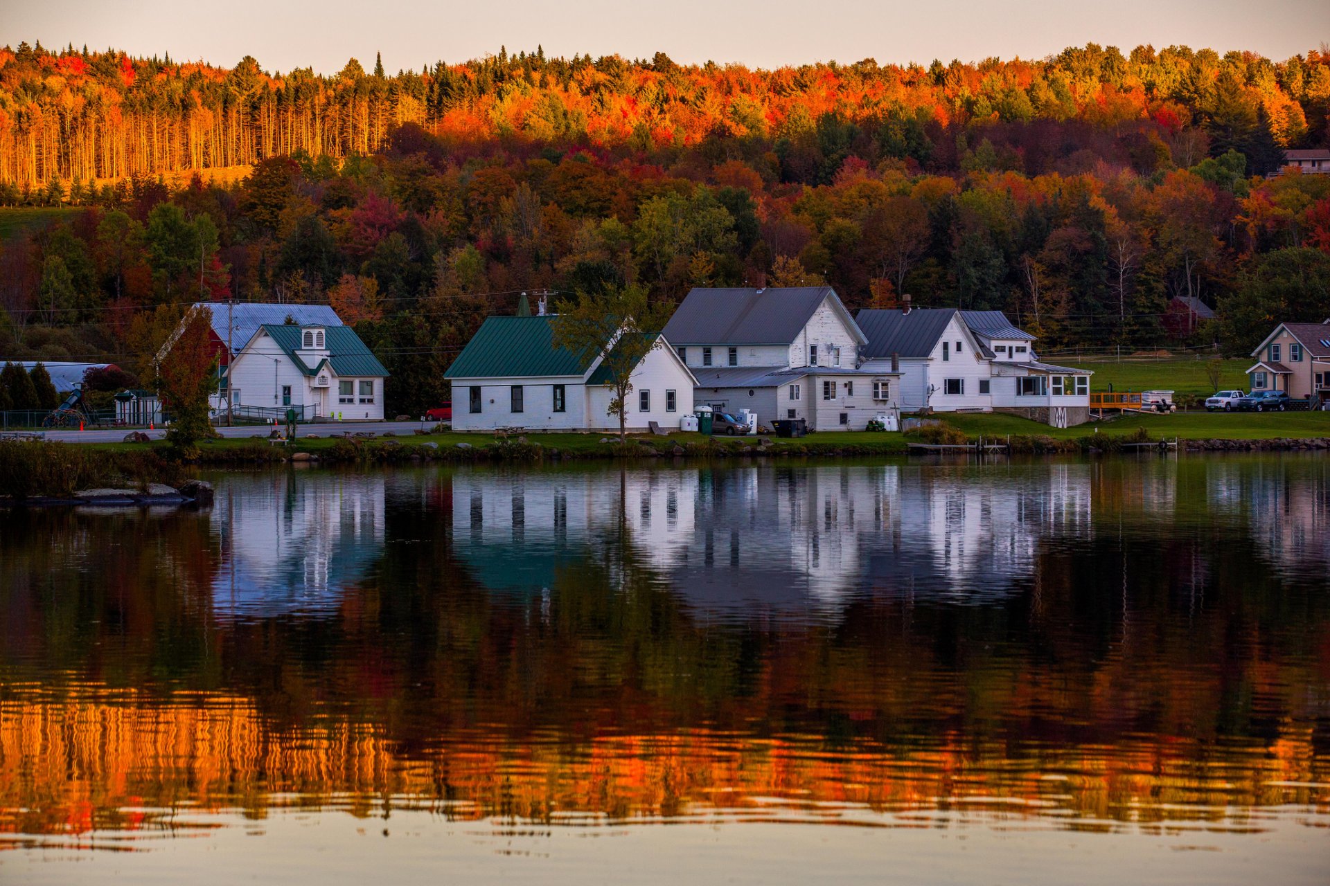 lac nature paysage forêt automne maison réflexion