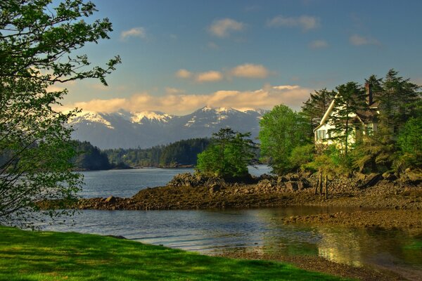 Casa sul lago in Alaska negli Stati Uniti D America