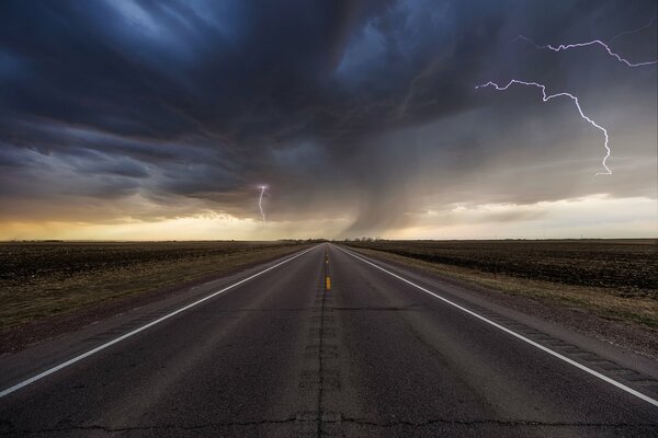 Nuages d orage aux Etats-Unis, éclairs