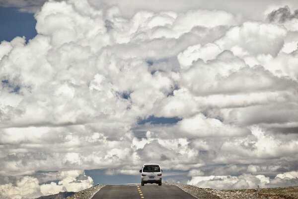 Paysage route machine Ciel