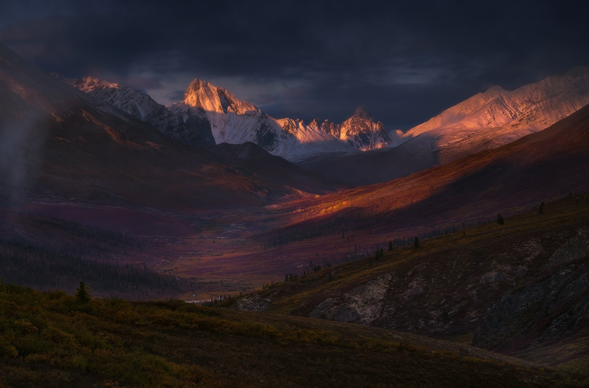 berge tal sonnenuntergang herbst