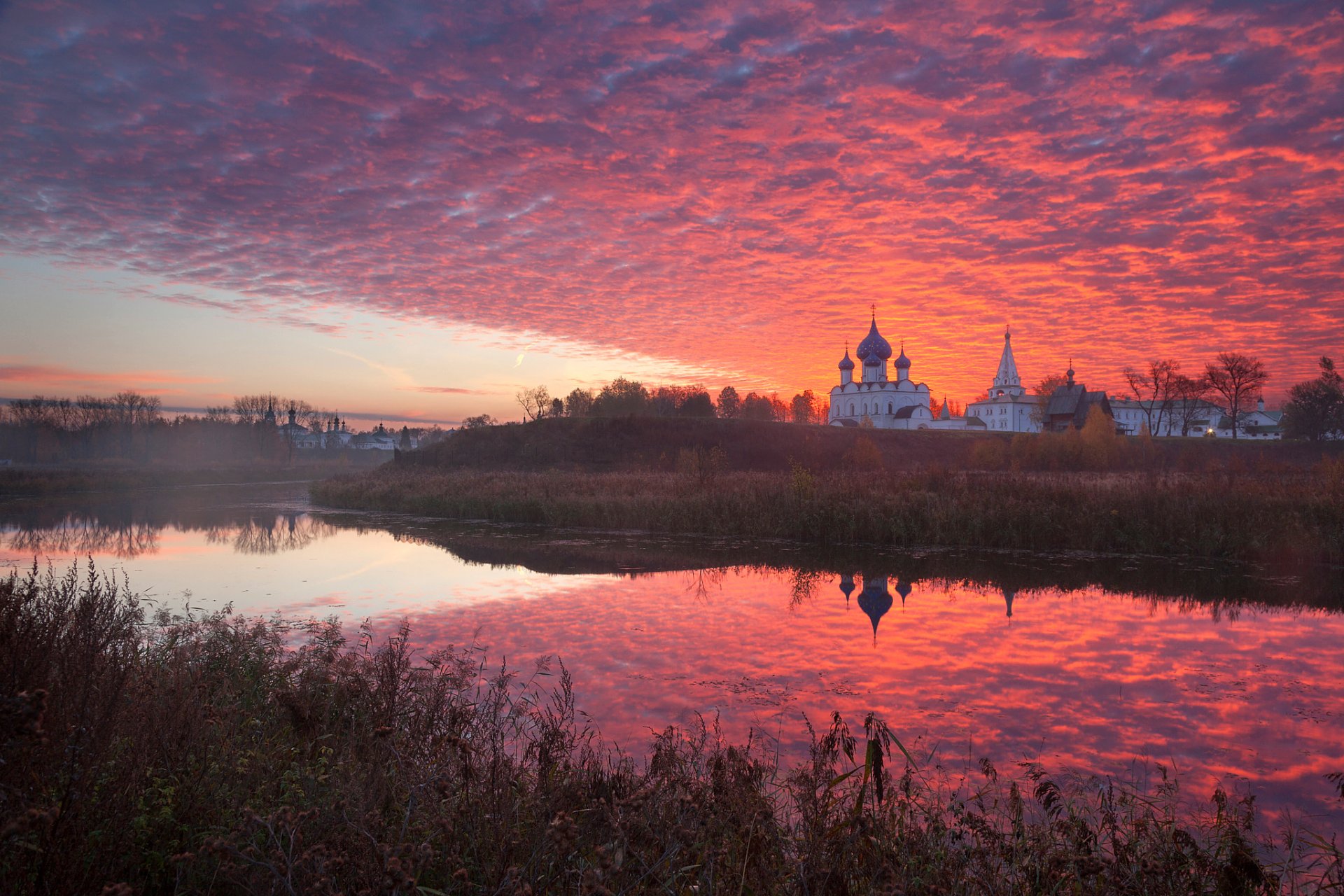 russia vladimir region suzdal autumn morning