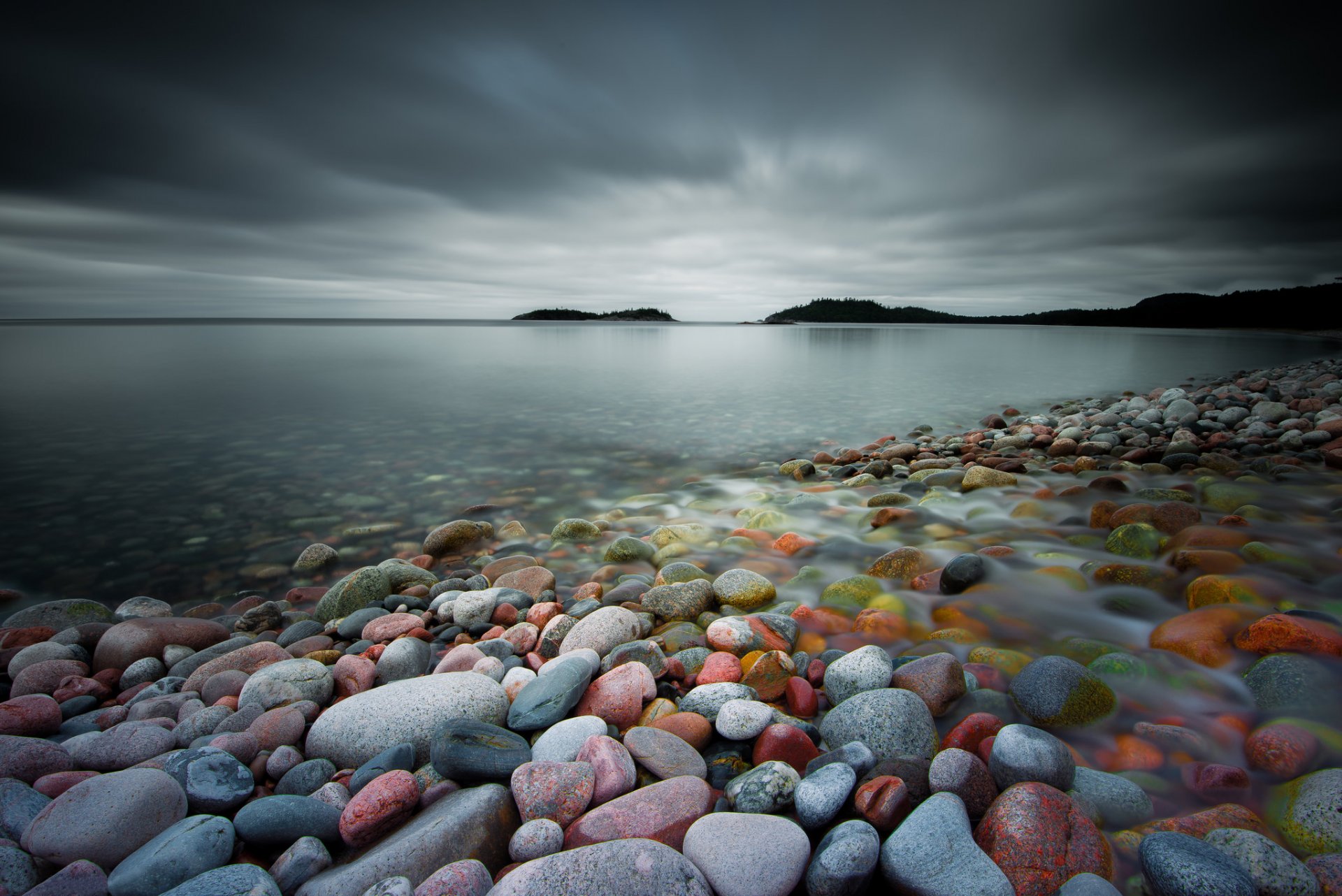 canada lake ontario clouds grey sky gloomy day summer august