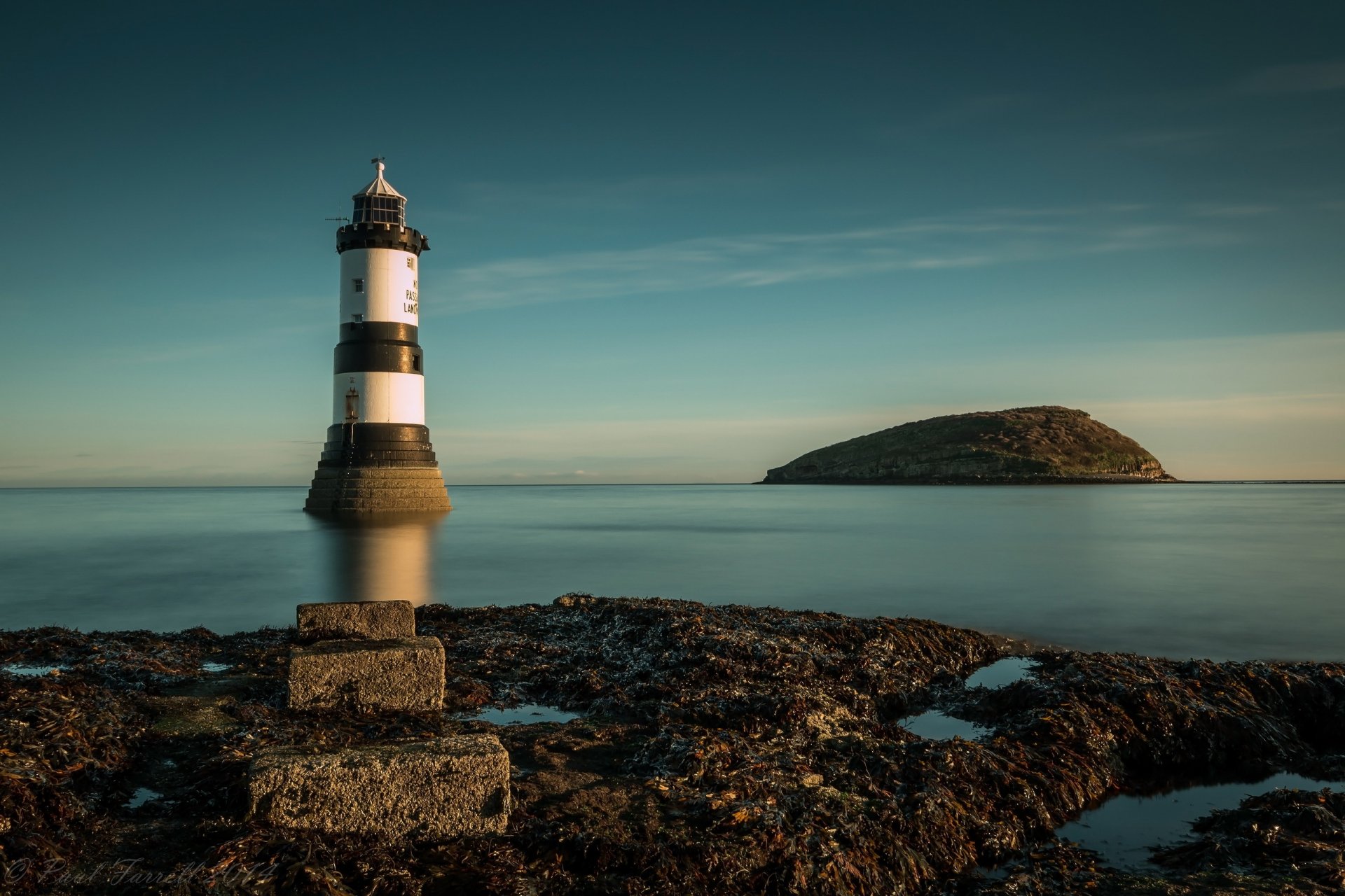 faro di penmon petrel island mare paesaggio