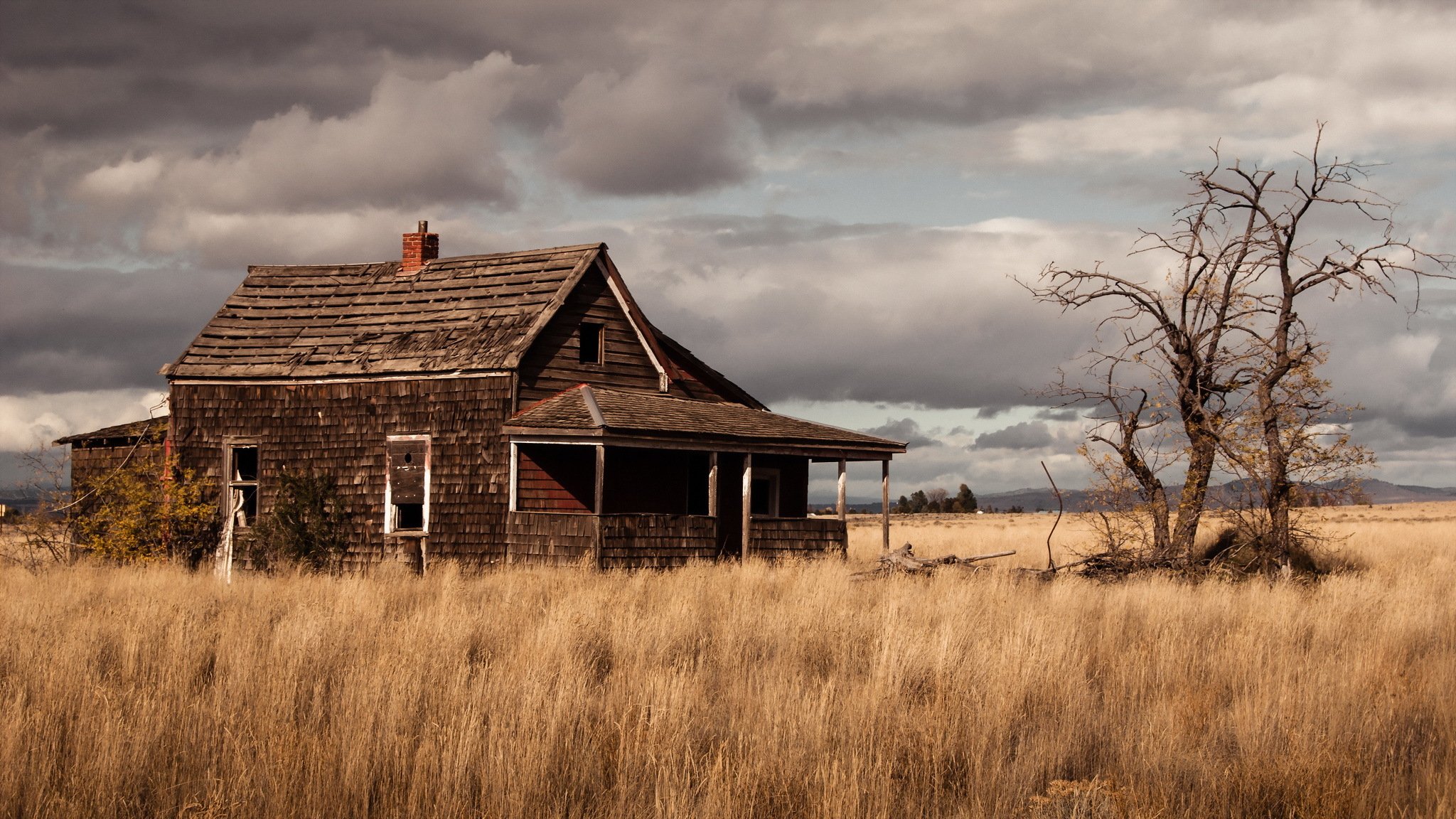 champ maison paysage