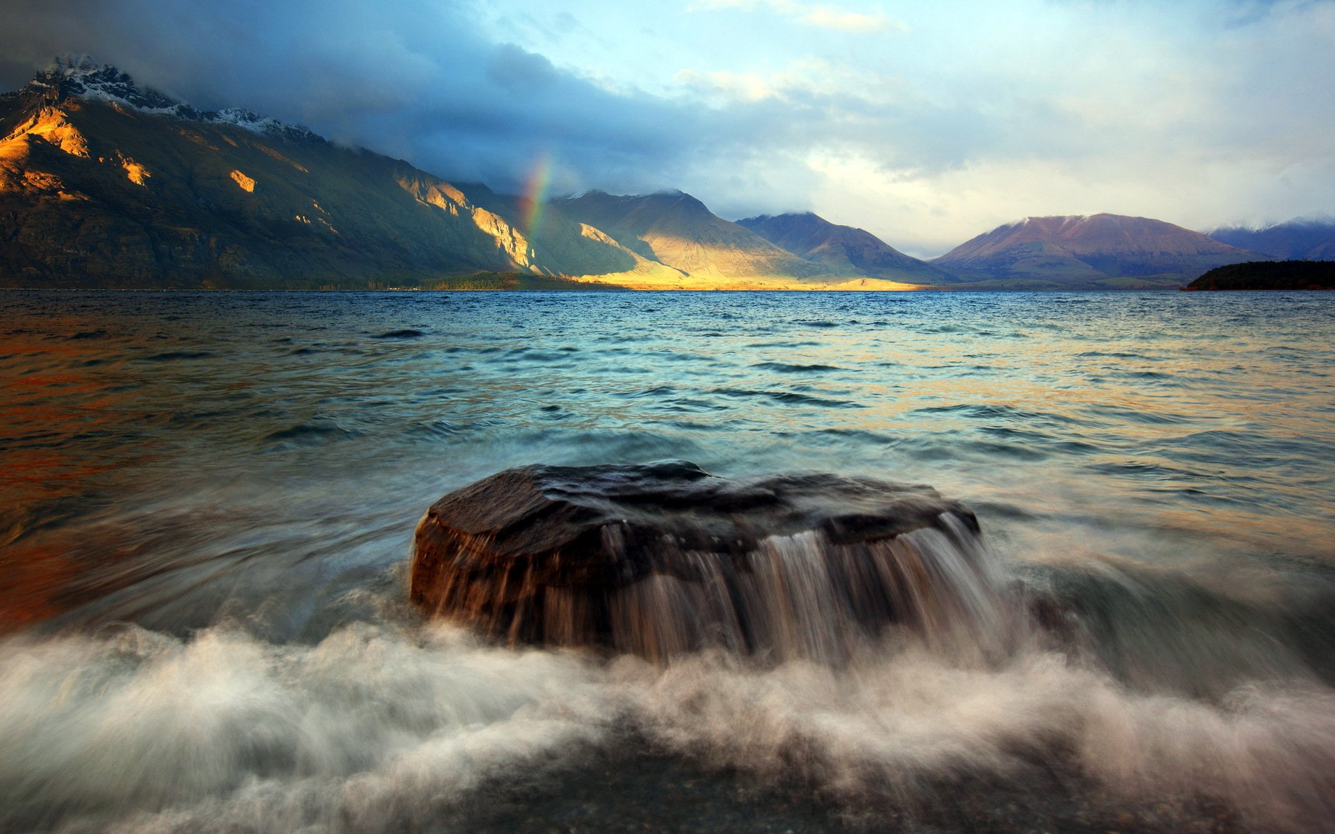 lac montagnes paysage