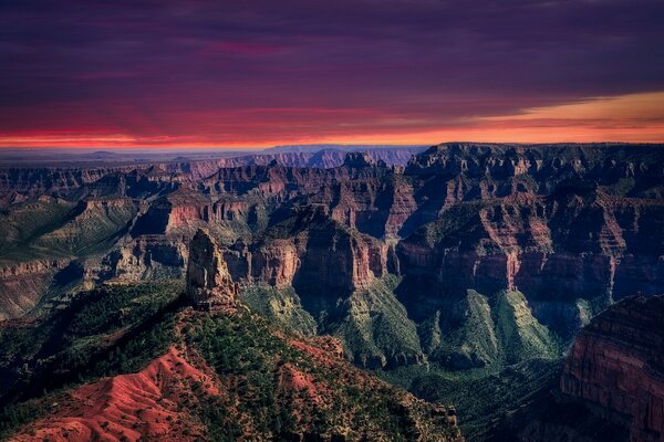 Gran Cañón De Arizona. Cañón al atardecer