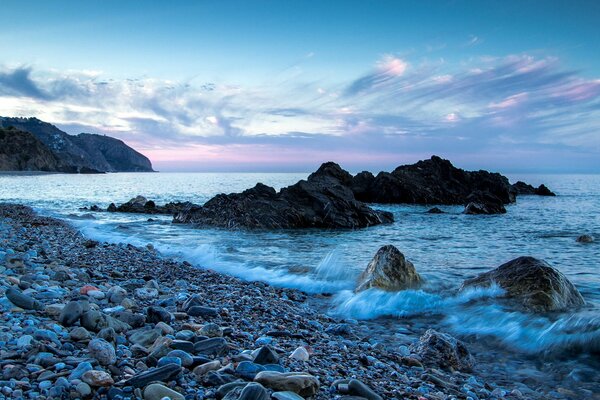 Steine und Felsen am Meer