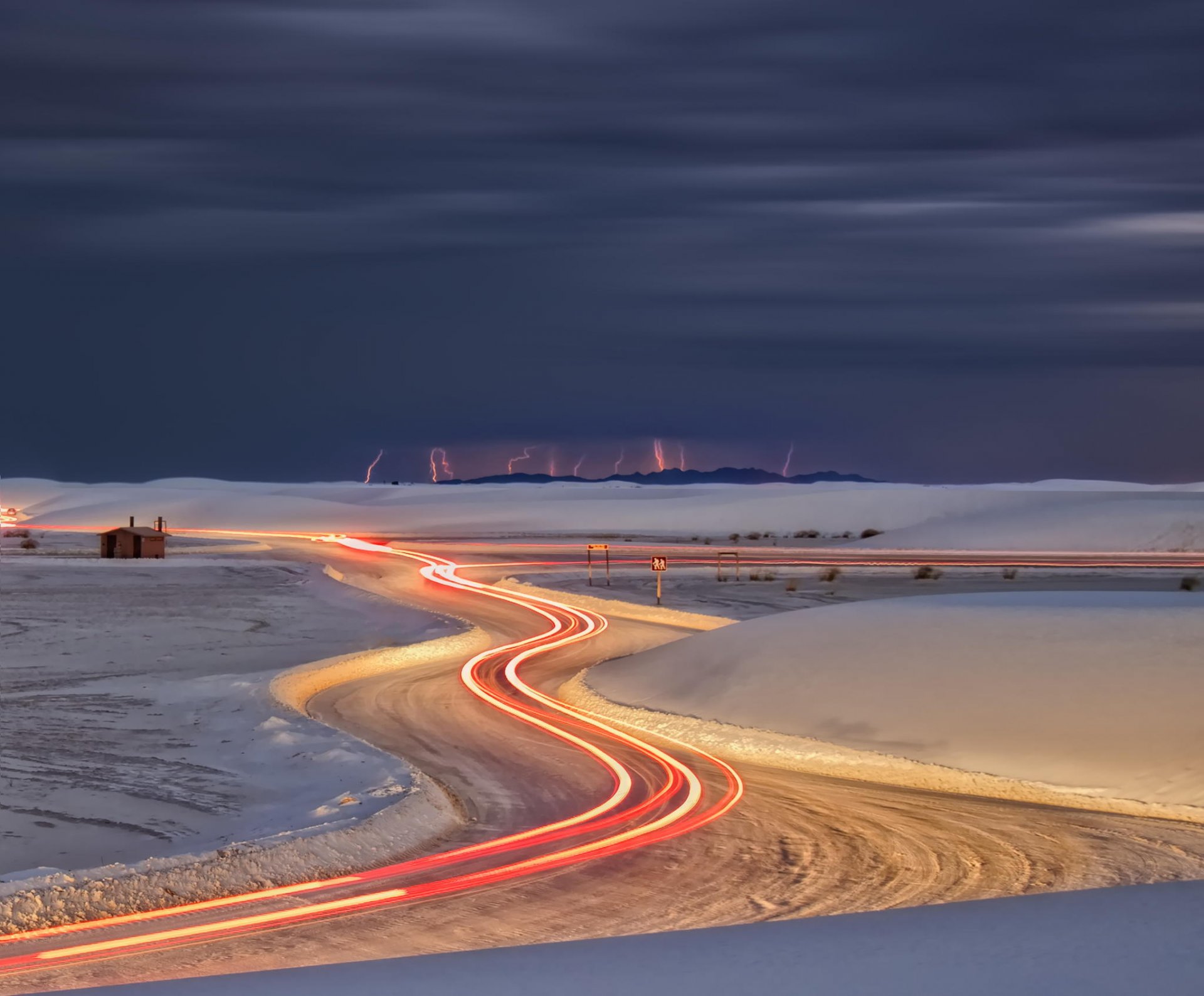 hiver neige soirée route nuages foudre orage