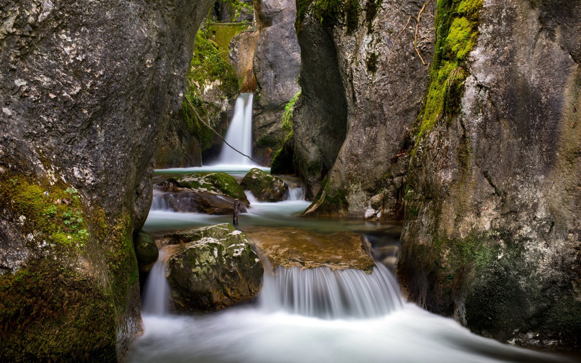 montañas río naturaleza paisaje