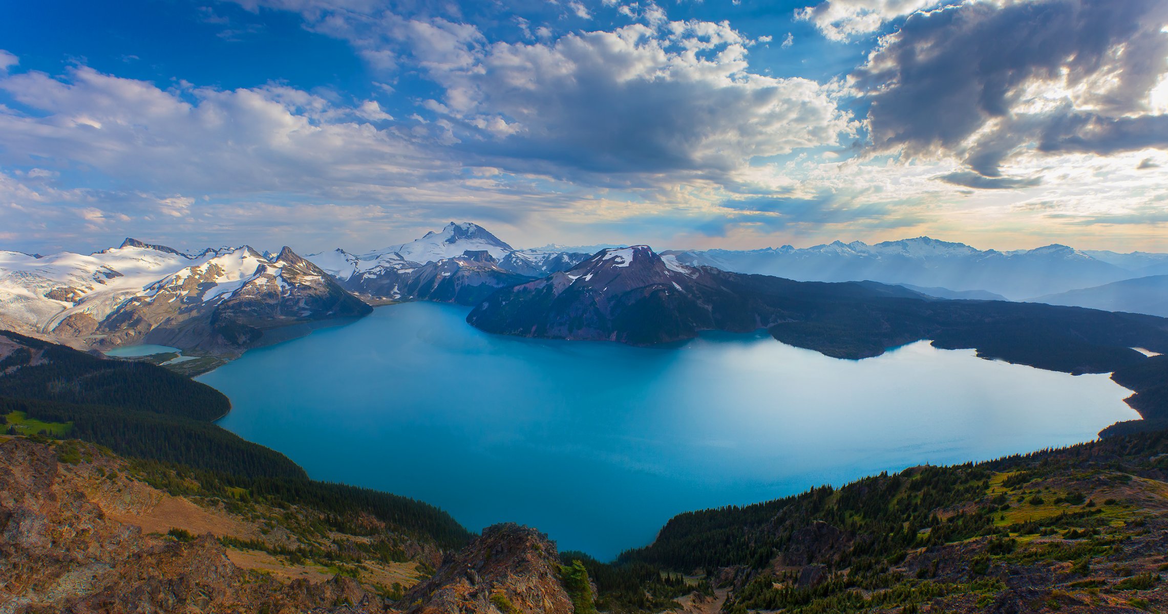 british columbia canada montagne cratere neve lago cielo nuvole