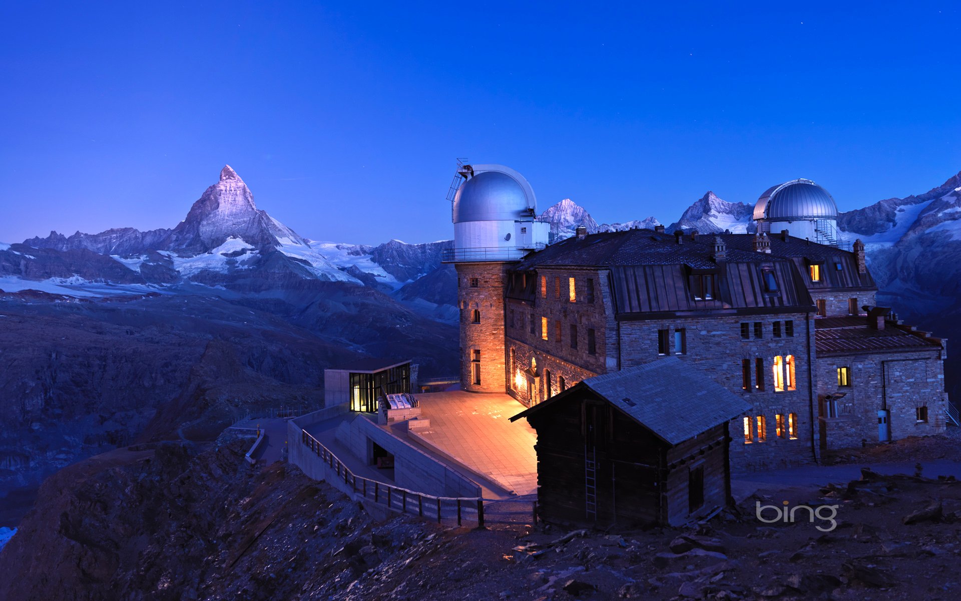 kulm hotel zermatt szwajcaria niebo góry stacja pogodowa obserwatorium