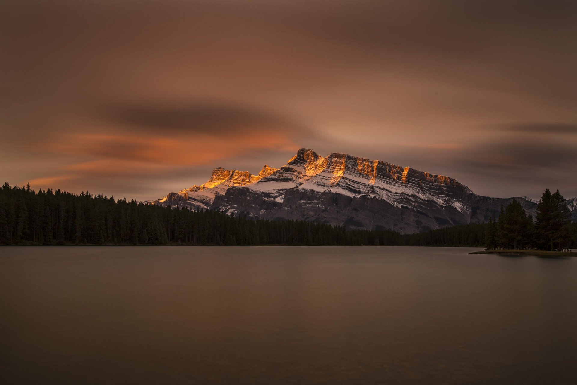 canada banff national park jack lake lake forest mountain sky clouds reflection