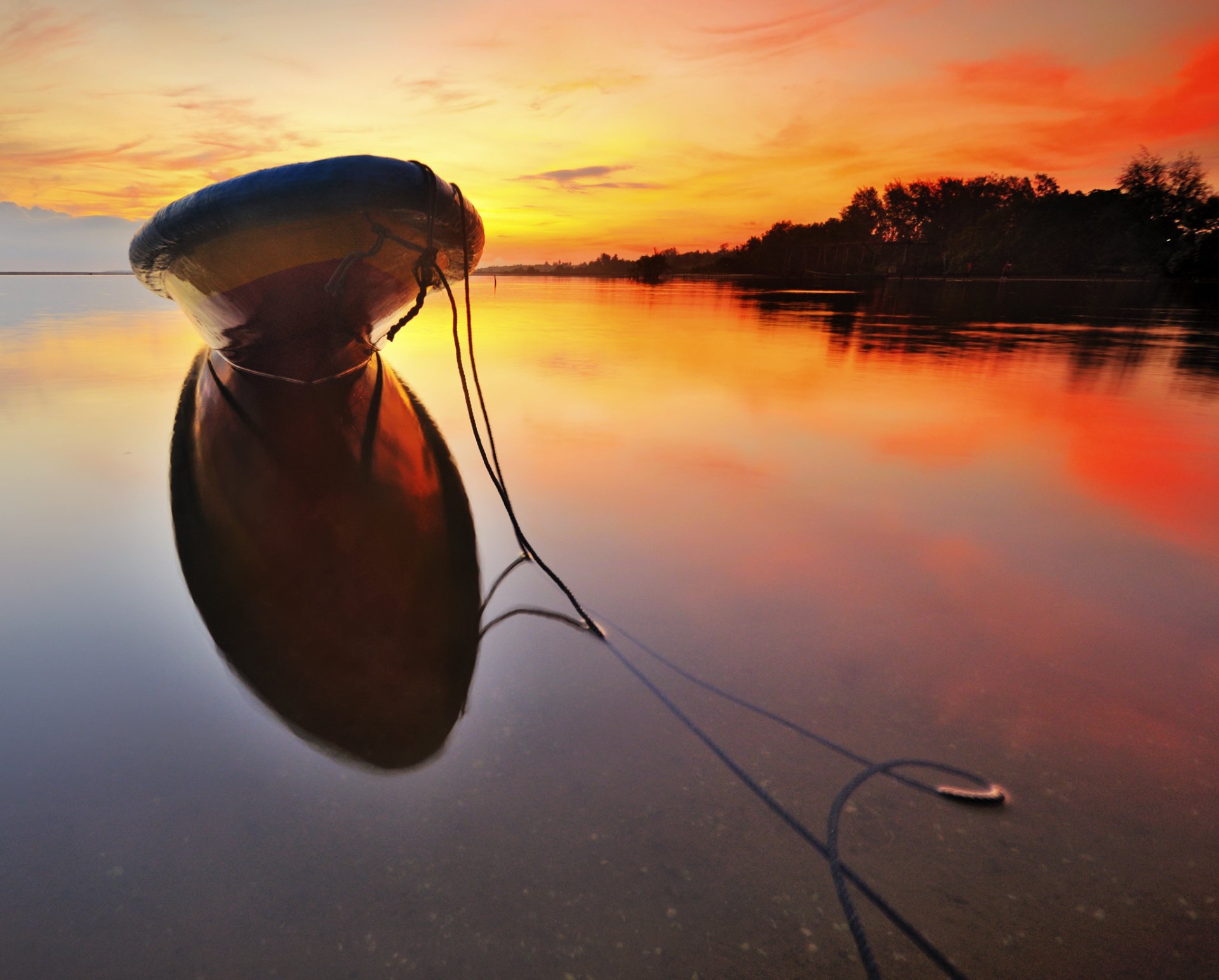 meer ruhe sonnenuntergang boot reflexion